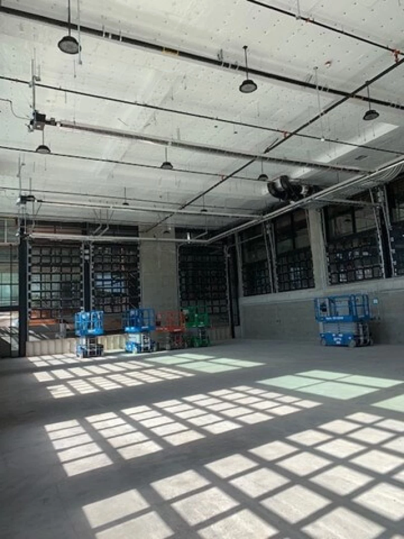 700 Dexter, Curtainwall